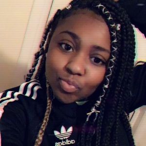 Meet your Posher, Mya